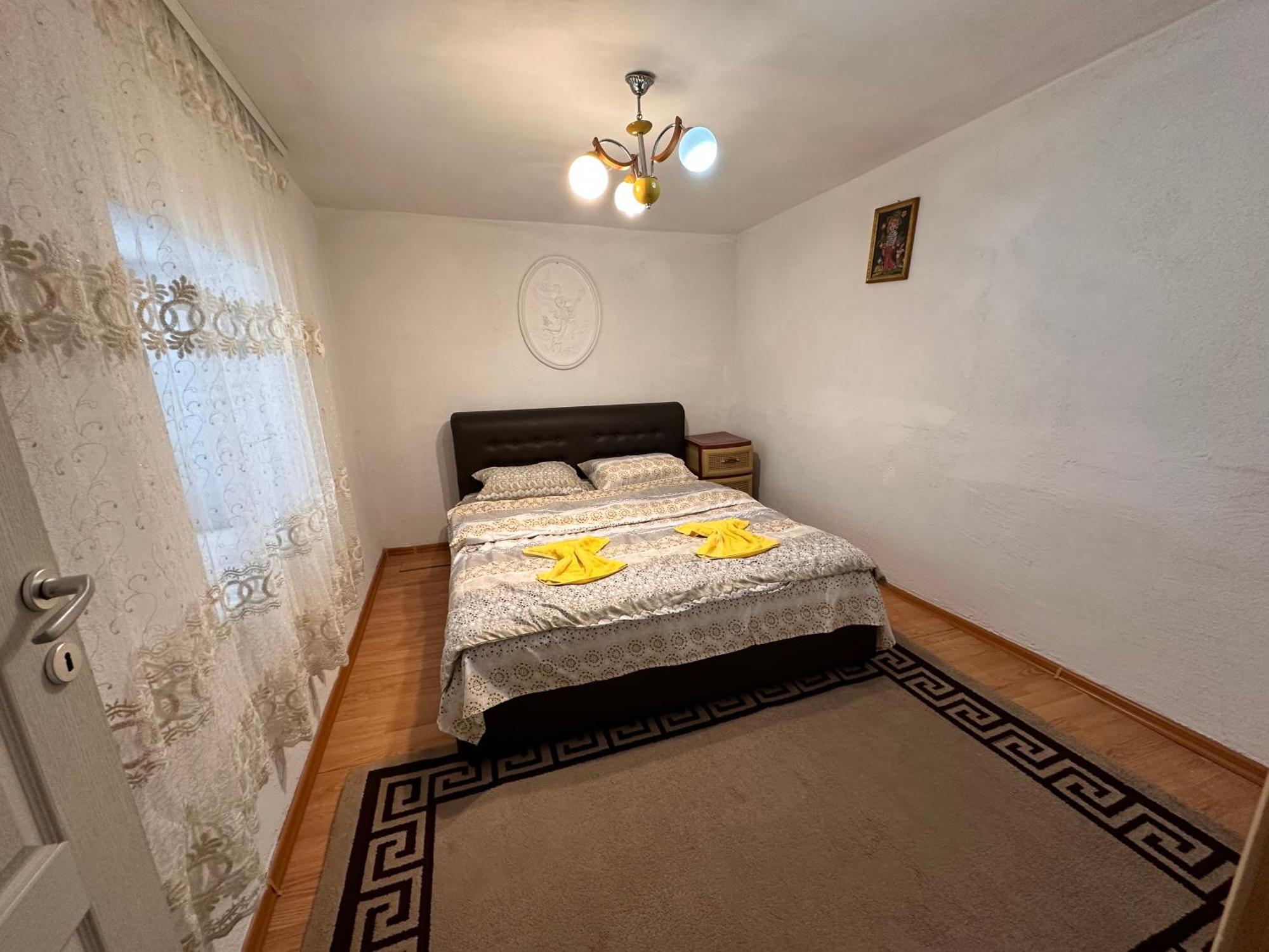 Guest House Guri Vuthaj Exterior photo